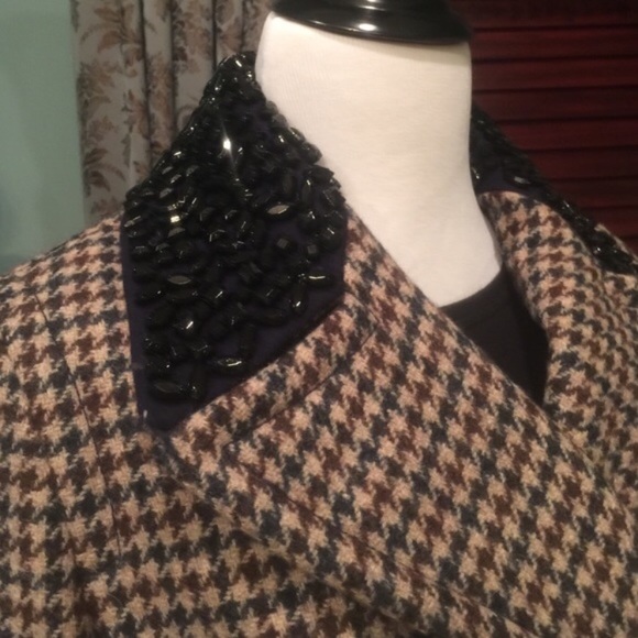 Coat - Picture 2 of 4